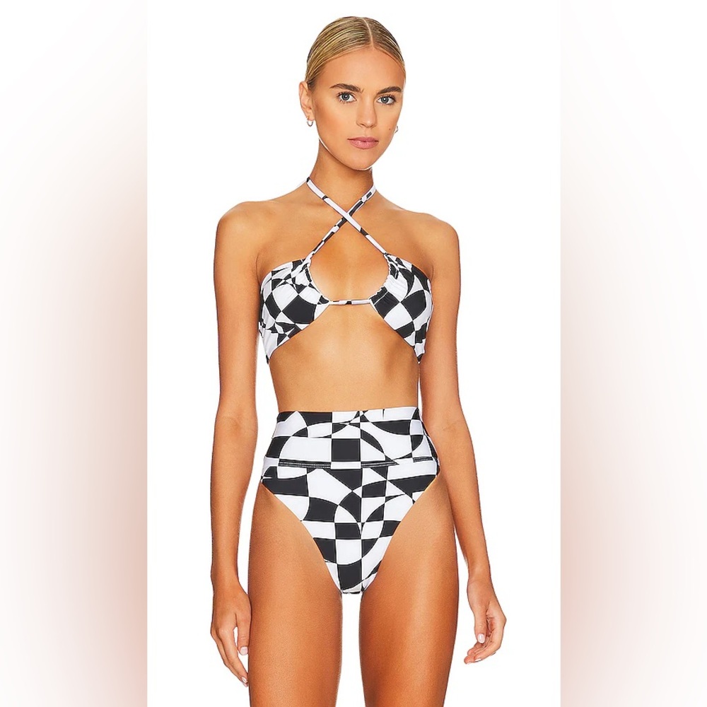 Abby Bikini Top in 70's Geo BEACH RIOT